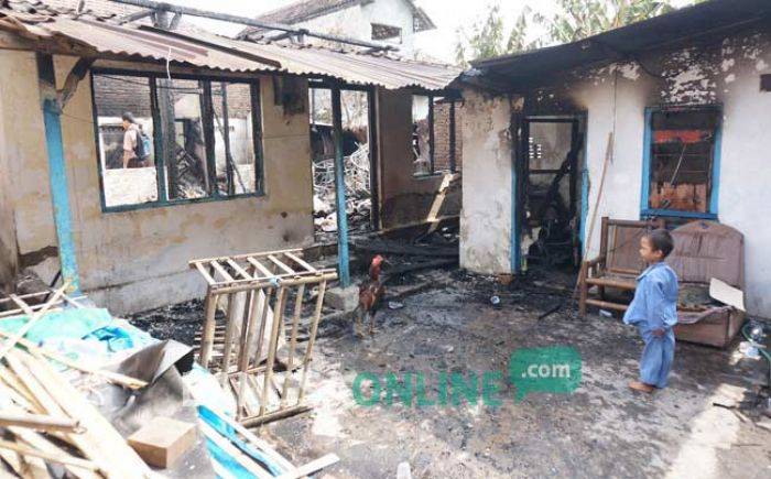 Korsleting Listrik, Rumah di Desa Denanyar Jombang Habis Dilalap Api