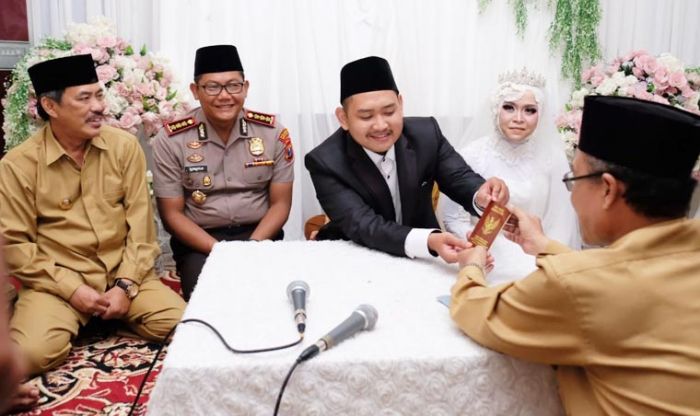 Kapolresta Sidoarjo Bersama Plt Bupati dan Ketua DPRD Jadi Saksi Akad Nikah Putri Wartawan