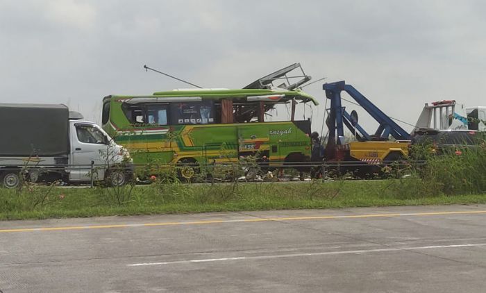 Begini Kronologi Kecelakaan Bus Wisata di Tol Surabaya-Mojokerto yang Tewaskan 13 Orang