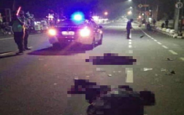 ​Mabuk, Pengendara Ugal-ugalan di Blitar Tabrak Mobil Ambulans Angkut Jenazah Pasien Covid-19