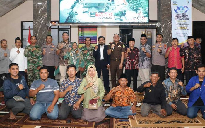 Kuatkan Sinergi TNI dan Masyarakat, TMMD Sidoarjo Gelar Cangkrukan Bela Negara