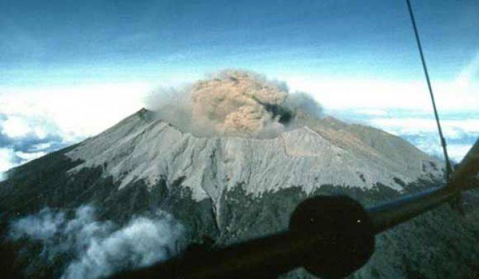 Dampak Gunung Raung, Bandara Notohadinegoro Jember Tutup 