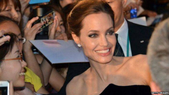 Angkat Payudara Jadi Trend Dunia Gara-gara Angeline Jolie