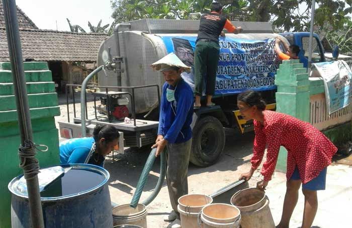 11 Desa di Bojonegoro Kekeringan, BPBD Gerilya Dropping Air Bersih