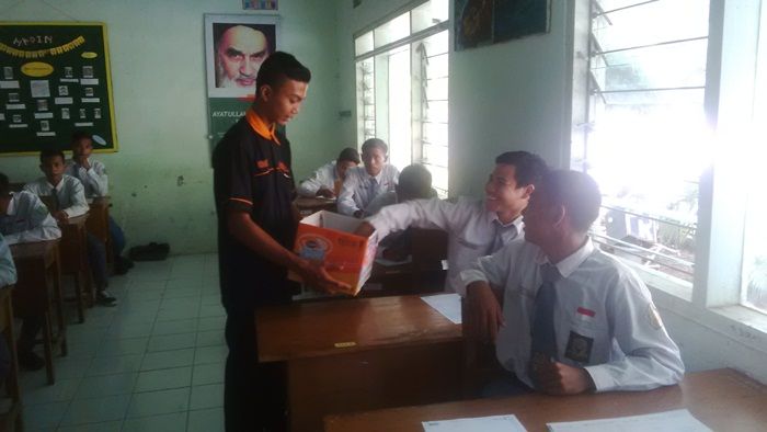 ​Peduli Pacitan, Puluhan Siswa SMK I PGRI Jawara Pasuruan Galang Dana 