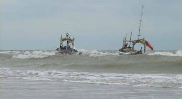 Gelombang Ganas, Nelayan di Kepulauan Sumenep Diimbau tak Melaut