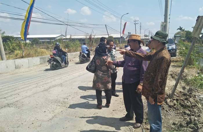 Perbaikan Jalan di Domas Menganti Mangkrak, Komisi III DPRD Gresik Bakal Panggil Kepala DPUTR