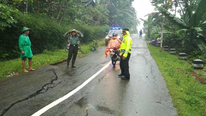 Jalan Nasional di Kilometer 92 Tulakan Pacitan Kembali Ambles 