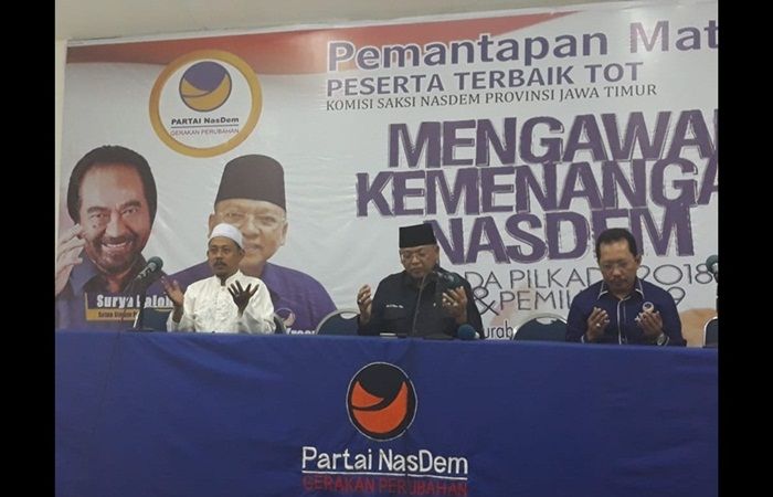 ​Diawali Pembacaan Shalawat Nariyah, NasDem Partai Pertama Daftarkan Caleg ke KPU Jatim