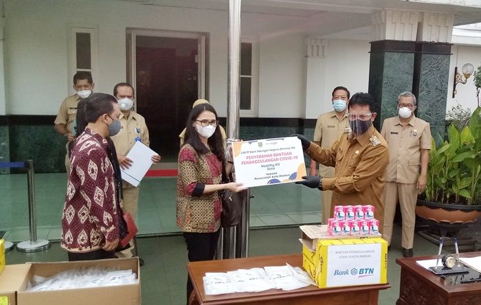 Wali Kota Madiun Terima Bantuan Masker dan Susu dari Bank BTN​