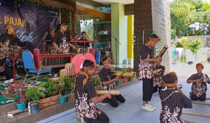 KPP Pratama Tuban Kenalkan Pajak ke Masyarakat Lewat Festival Tongklek dan Mural