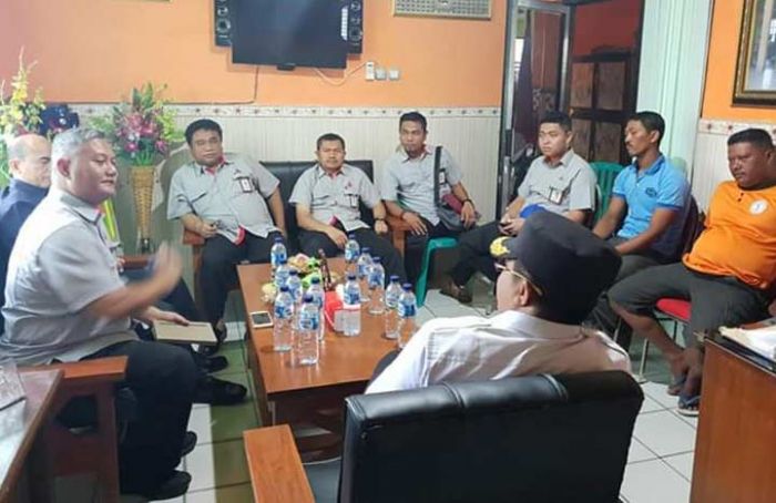 Soal Kapal Tongkang Terdampar di Pantai Socorejo, PT Semen Indonesia Berikan Kompensasi