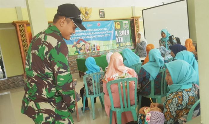 Ibu-ibu PKK Donomulyo Dapat Penyuluhan Tentang Stunting dari Dinkes dan Satgas TMMD