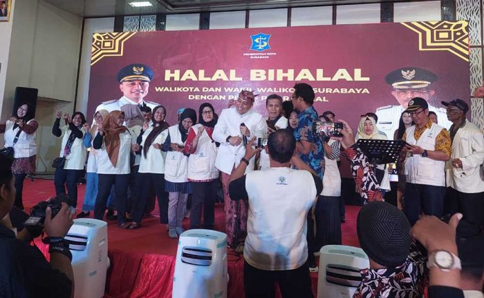 Halalbihalal, Wali Kota Surabaya Nyanyi Bareng Pilar-Pilar Sosial