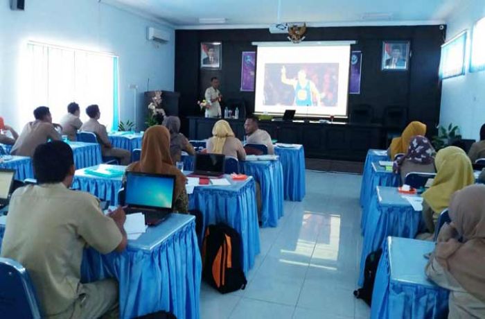 Tingkatkan Kemampuan Jurnalistik, Dinkes Situbondo Latih 17 Pegawai Bidang Promkes