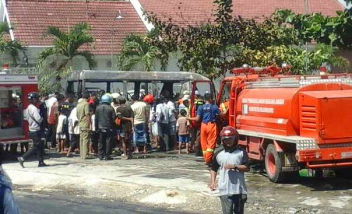 Ditinggal Salat, Mobil Pemudik asal Solo Terbakar Habis di Bojonegoro