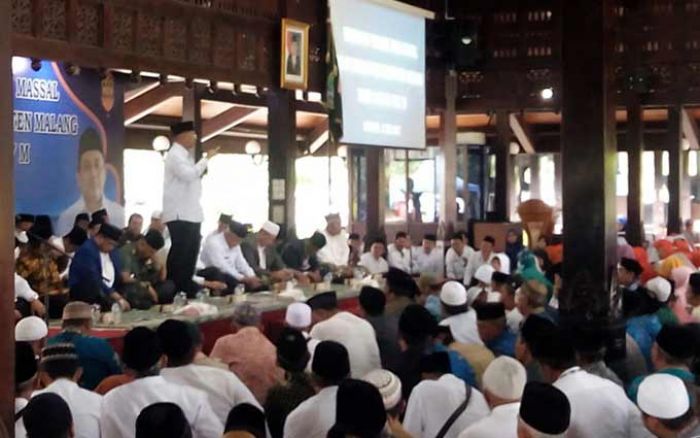 Berpesan agar Jaga Kondisi, Bupati Malang Doakan CJH jadi Haji yang Mabrur