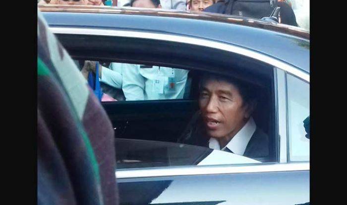 Kunjungi Kampung Nelayan di Situbondo, Presiden Bagikan Biskuit Balita, Bumil dan Anak-anak