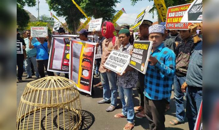 Ratusan Warga Jember Gelar Aksi Unjuk Rasa, Tuntut Bupati Faida dDimakzulkan