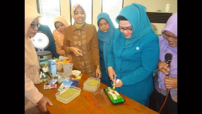 Trik Rangsang Anak Suka Makan dengan Kreasi Jelly