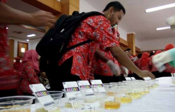 Gencar Gelar Tes Urine, Wali Kota Blitar Ancam Pecat PNS Terlibat Penyalahgunaan Narkoba