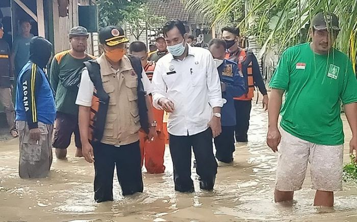 Embung Jebol Usai Diguyur Hujan Lebat, Ratusan KK di Tuban Diterjang Banjir Bandang