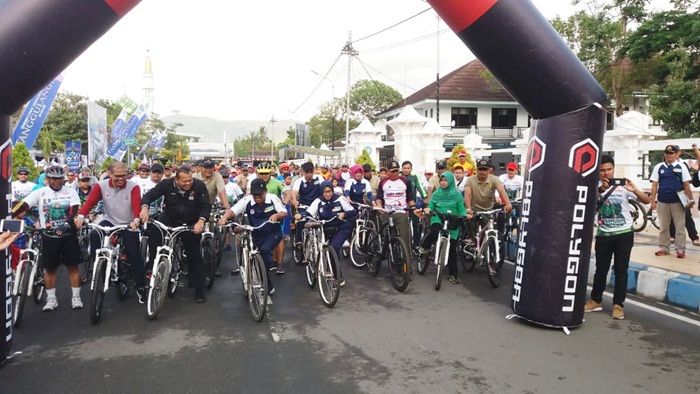 Sepeda Sehat Nusantara Etape Pacitan Libatkan Ribuan Peserta