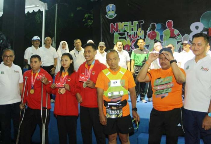 Meriahkan HPN 2019, Sekda Jatim dan Kapolrestabes Ikuti Night Run 5 K