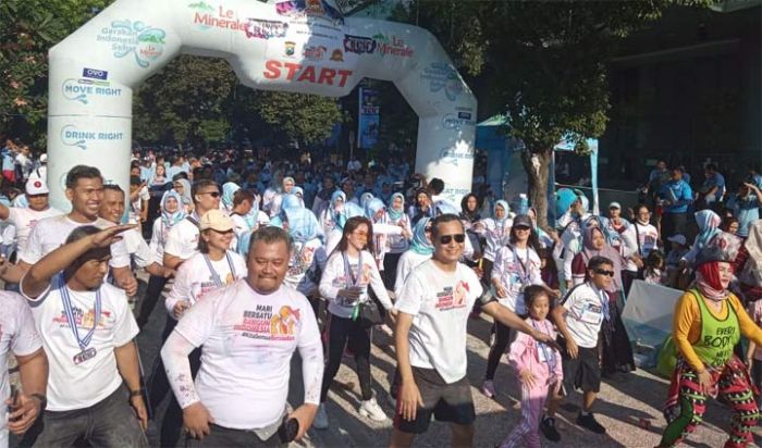 Polres Jember Ajak Masyarakat Kembali Bersat Lewat Fun Colour Run Sejauh 5 Kilometer