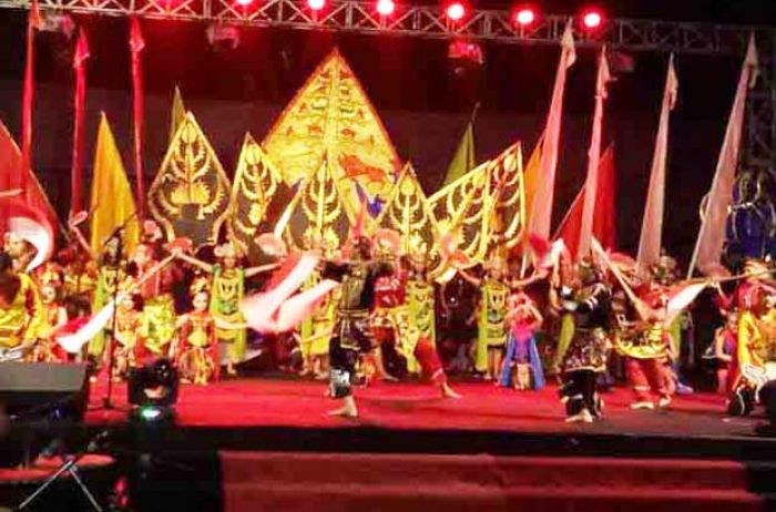 Penampilan dari 15 Sanggar Seni Meriahkan Artnival 2017 yang Digelar Pemkot Malang
