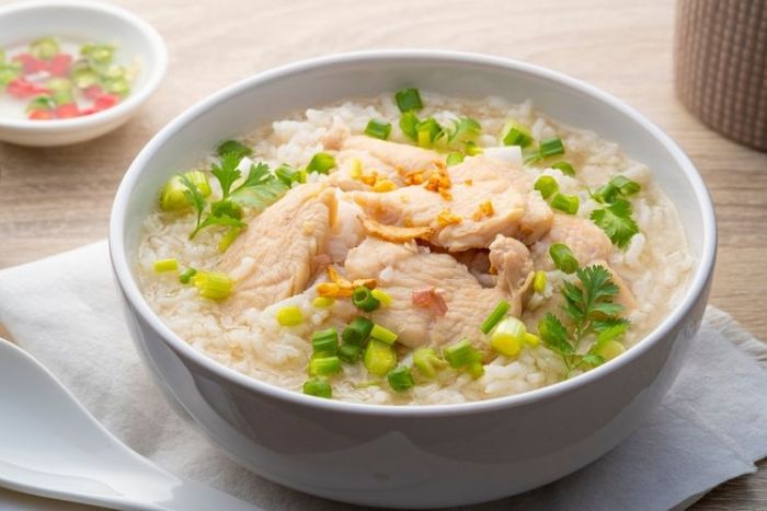 Resep Bubur Ayam Rebus, Cocok untuk Sakit Flu dan Batuk