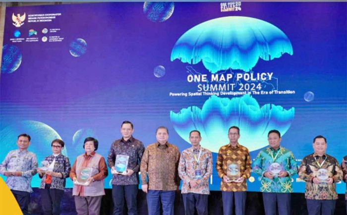 AHY Terima Penghargaan One Map Policy dari Kemenko Perekonomian