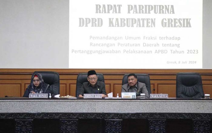 7 Fraksi DPRD Gresik Sampaikan PU atas Pertanggungjawaban Pelaksanaan APBD 2023
