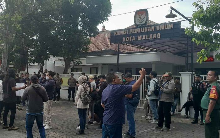 Mahasiswa Demo ke KPU Kota Malang, Tolak Calon Kepala Daerah Eks Narapidana