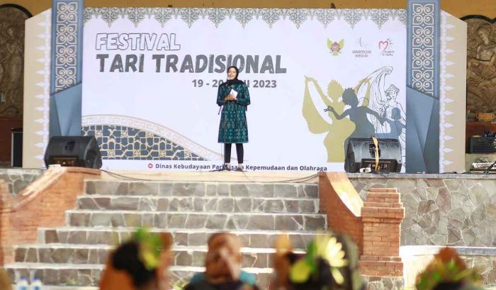 Buka Festival Tari Tradisional Kota Kediri, Bunda Fey: Wadah Salurkan Bakat Tari Anak-anak