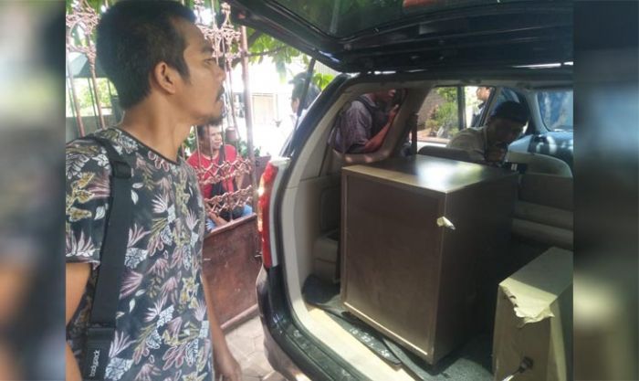 Kasus Investasi Bodong Sapi Perah: Polisi Sita Dokumen dan Brankas CV. TMJ dari Rumah Pengacara