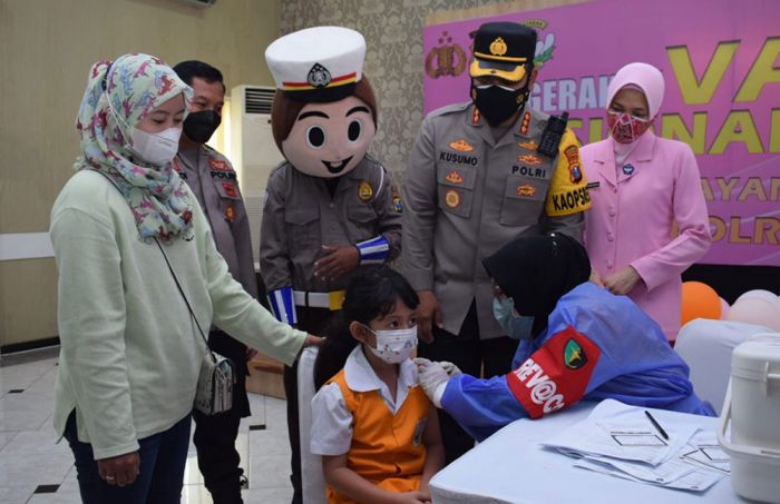 Polresta Sidoarjo Giatkan Vaksinasi Anak Usia 6-11 Tahun saat Libur Sekolah