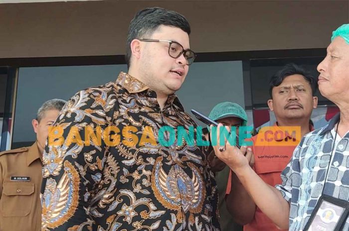 Bupati Kediri Sesalkan Larangan Meliput di Desa Kalipang