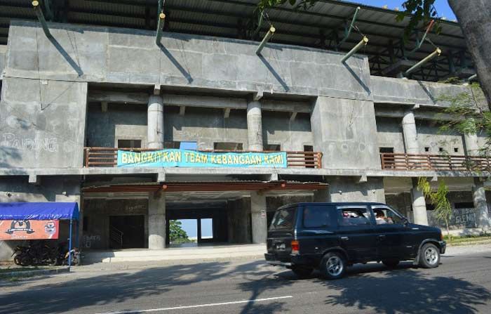 Proyek Stadion Yosonegoro Mangkrak