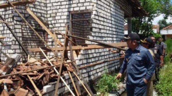 66 Rumah Rusak Diamuk Puting Beliung di Jabon Sidoarjo, 5 Terluka