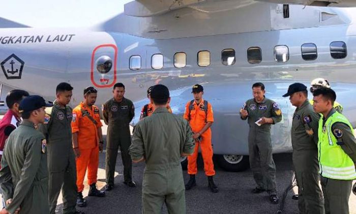 Di Hari ke-3, Pesawat Udara dan Helikopter Bantu 2 Kapal Eskorta Koarmada II Operasi SAR KM Santika 