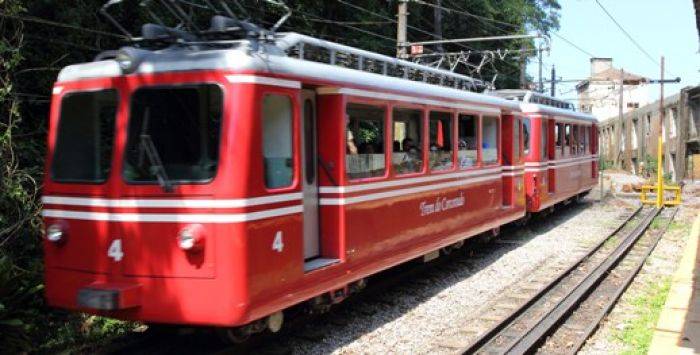 PT KAI Segera Bangun Trem di Surabaya