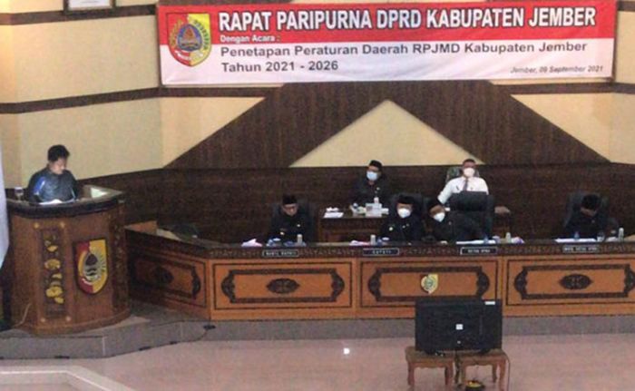DPRD Jember Setujui Raperda RPJMD Tahun 2021-2026 dengan Sejumlah Catatan