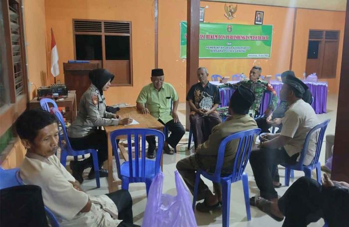 Aktif Sambang Desa, Polwan Ngawi Dengarkan Curhatan Warga