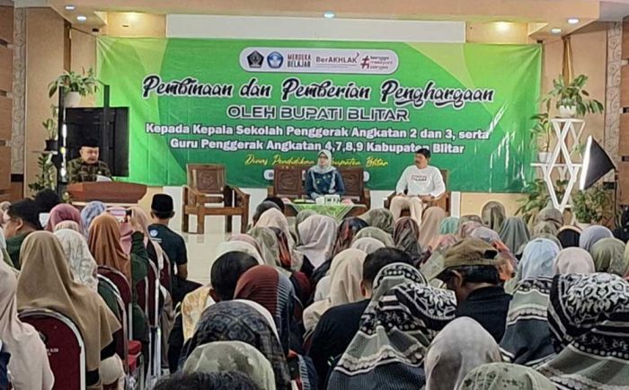 Ada Yel-Yel Cinta Mak Rini saat Pembinaan Kepsek dan Guru, Begini Penjelasan Kadindik Blitar