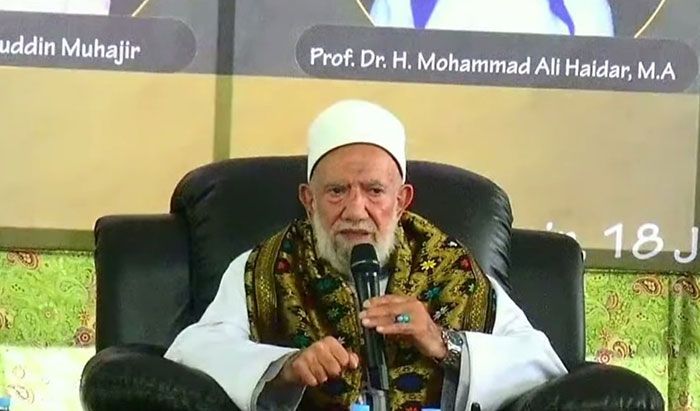Syaikh Abdul Aziz As-Syahawi Al-Husaini Hadiri Seminar Internasional di IKHAC Mojokerto