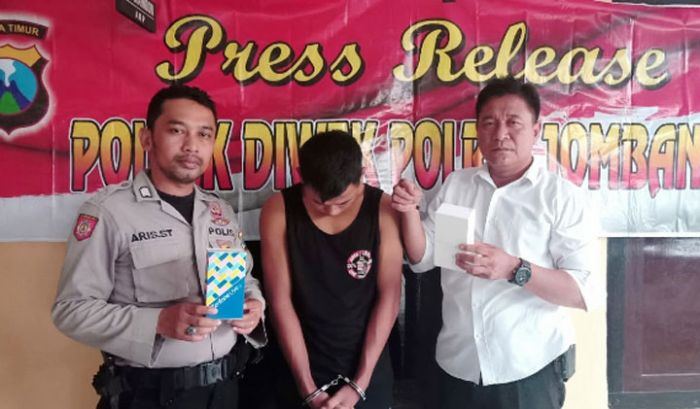 Curi 5 Ponsel Saat Tidur di Masjid, Pemuda Jombang Ditangkap