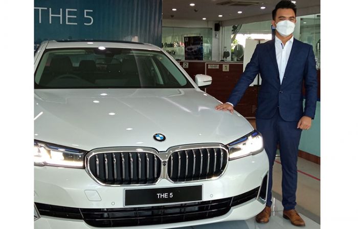 New BMW The 5 Facelift Resmi Diperkenalkan di Surabaya
