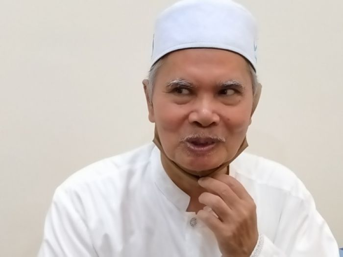 ​Dianugerahi Doktor HC, Orasi Ilmiah Kiai Afifuddin Bahas Pancasila dalam Pespektif Tujuan Syariah