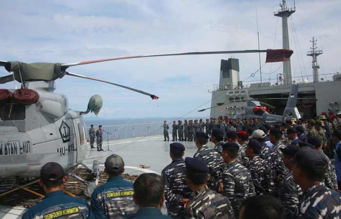 Satgas Rapim TNI Peringati Hari Armada RI 2017 di Laut Banda